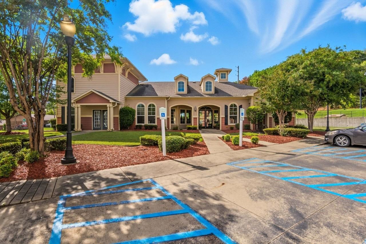 River Valley Flats - Photo 2 of 10