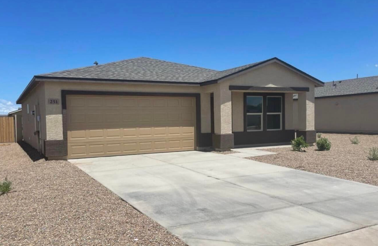 251 S Picacho Heights Rd - Photo 3 of 18