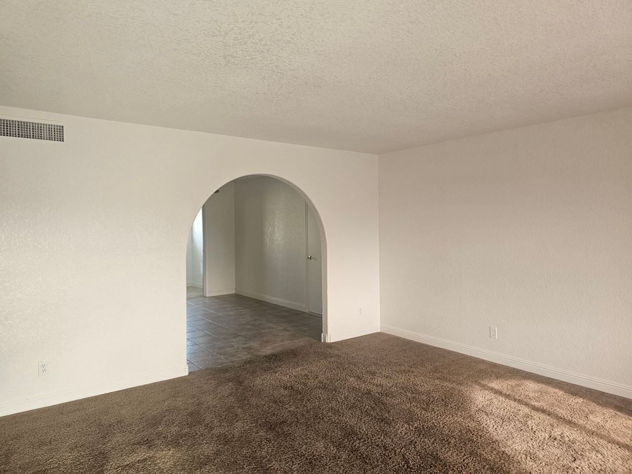 1971 Cliffrose Dr - Photo 3 of 21