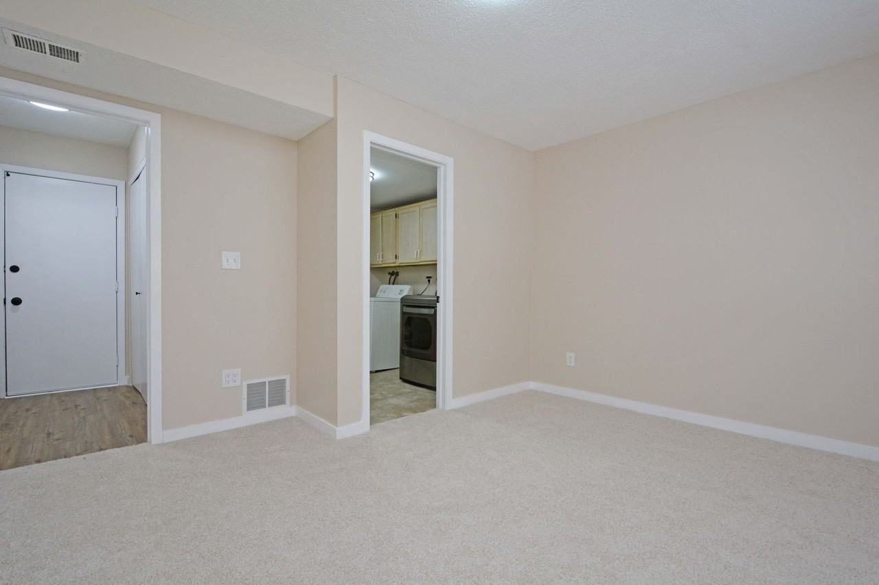 5458 Egan Dr - Photo 6 of 12