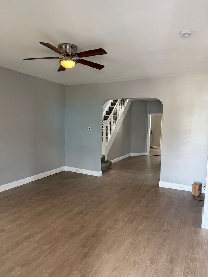 601 E 29th St - Photo 2 of 12