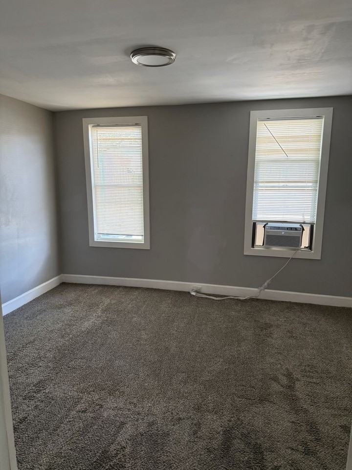 601 E 29th St - Photo 5 of 12