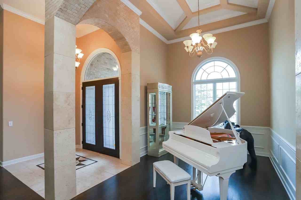 110 Affirmed Dr - Photo 3 of 17