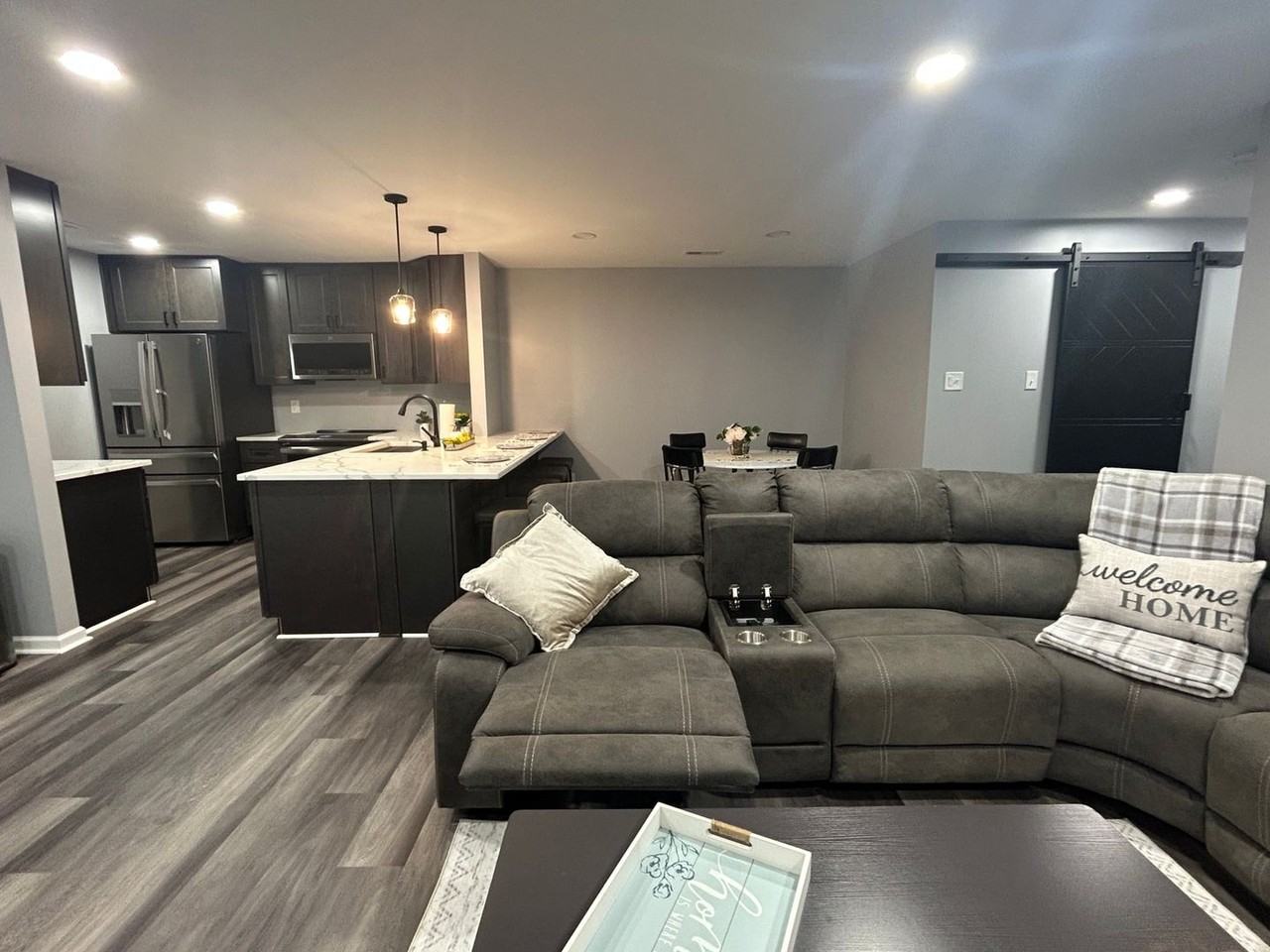 220 Jennifer Ct - Photo 2 of 12