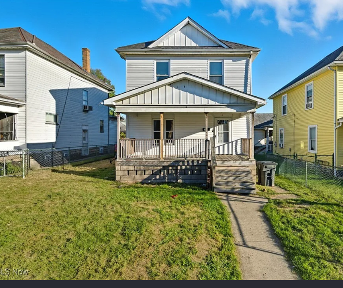 144 Wildon Ave - Photo 2 of 11