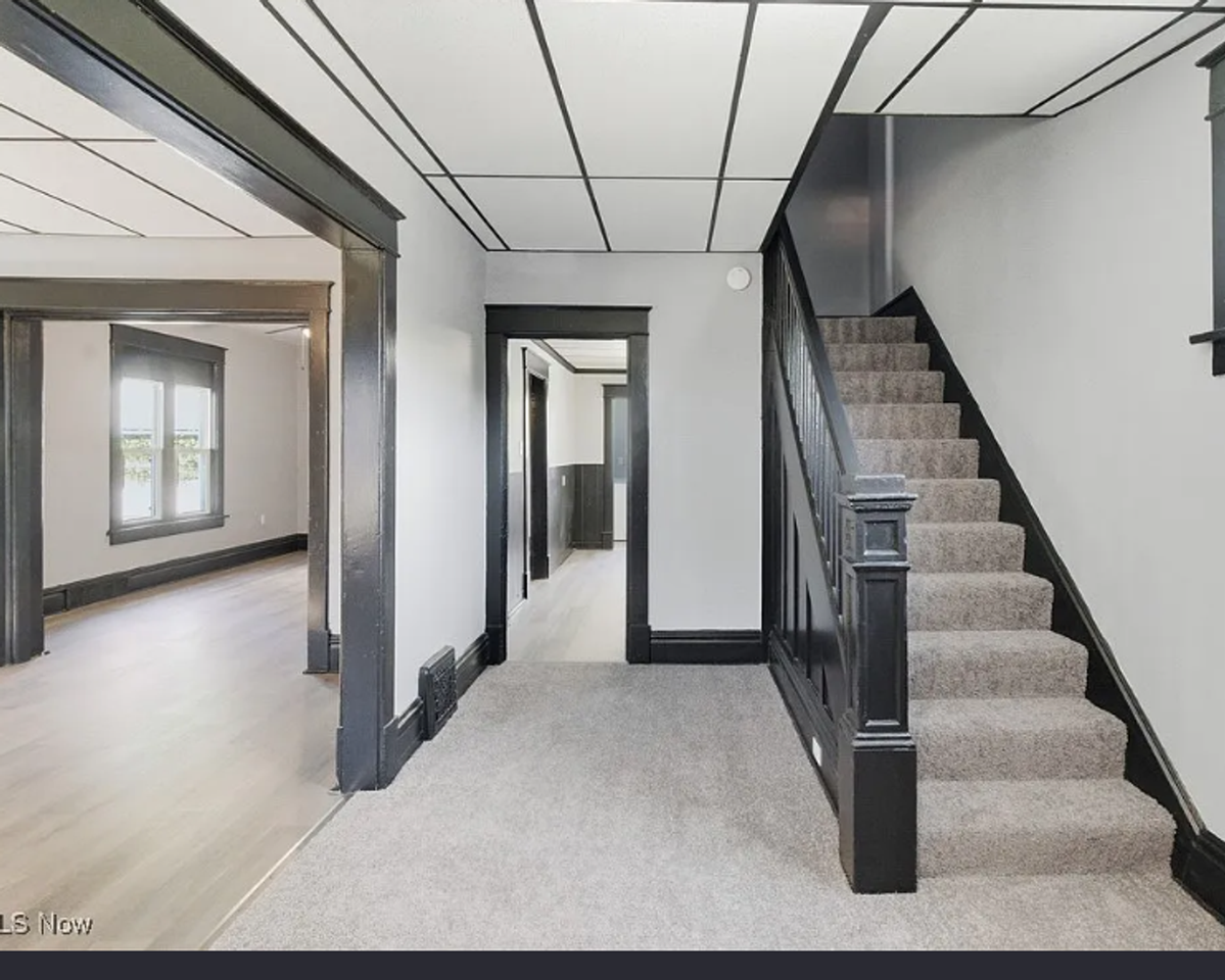 144 Wildon Ave - Photo 3 of 11