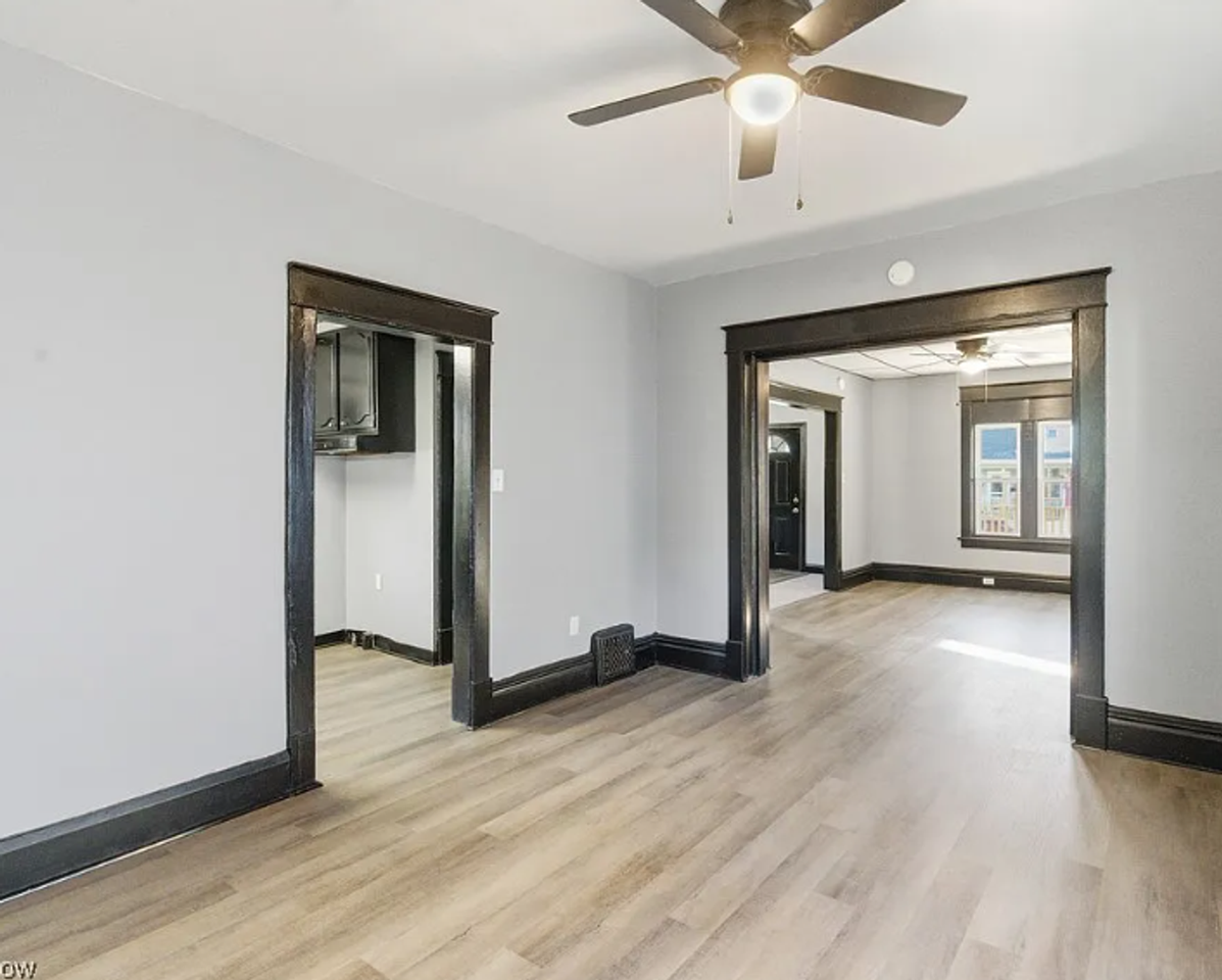 144 Wildon Ave - Photo 5 of 11