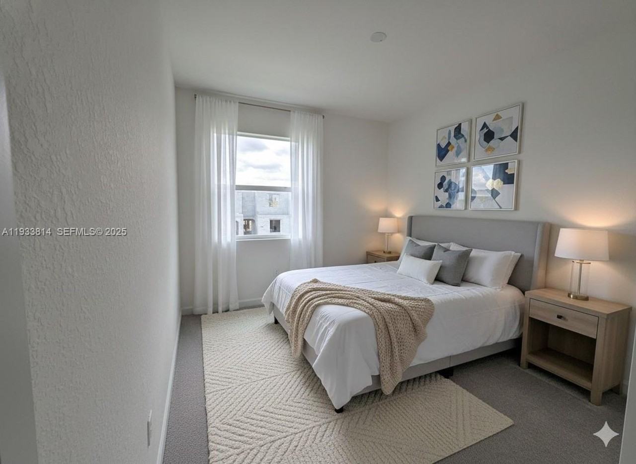 1082 Se 2nd Ter - Photo 7 of 10