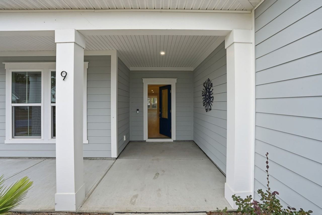 9 Higginson Dr - Photo 5 of 33