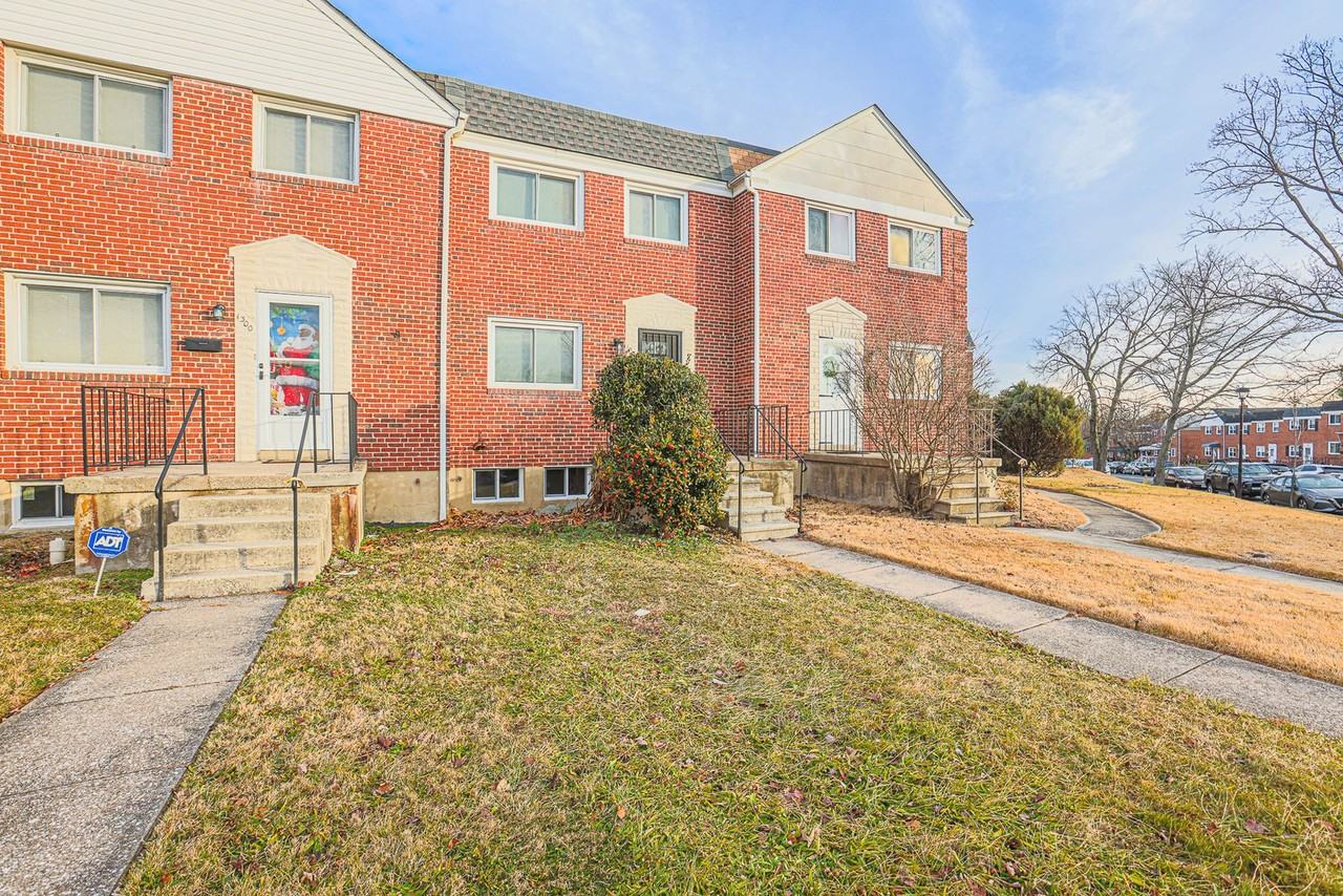 1302 Kenton Rd - Photo 3 of 50