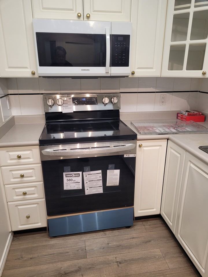 8100 Jones Road #115 - Photo 3 of 10