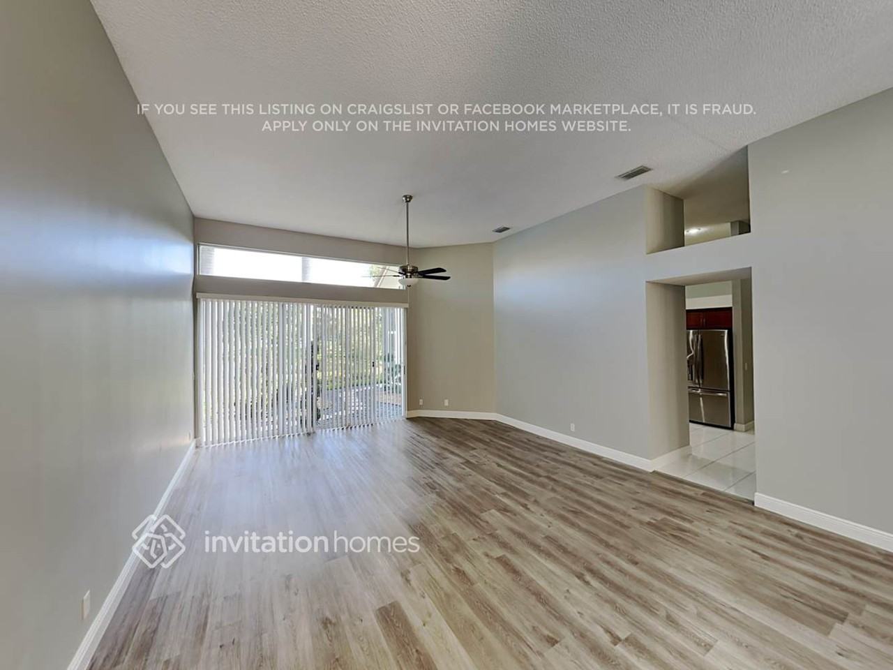 5077 Nw 104th Ave - Photo 4 of 23