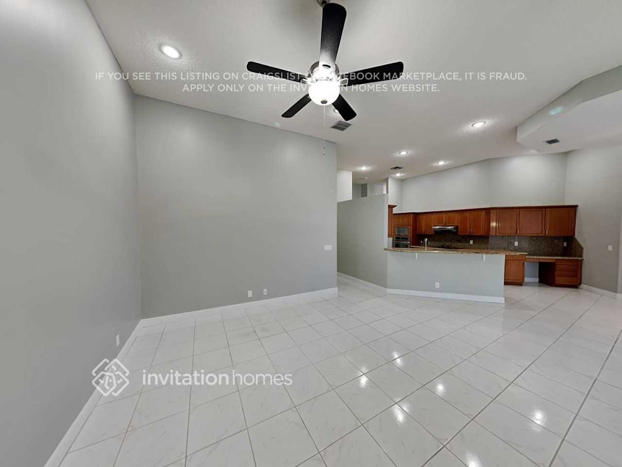 5077 Nw 104th Ave - Photo 5 of 23