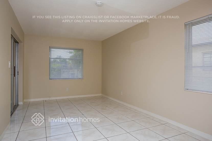 700 S Rainbow Dr - Photo 6 of 18