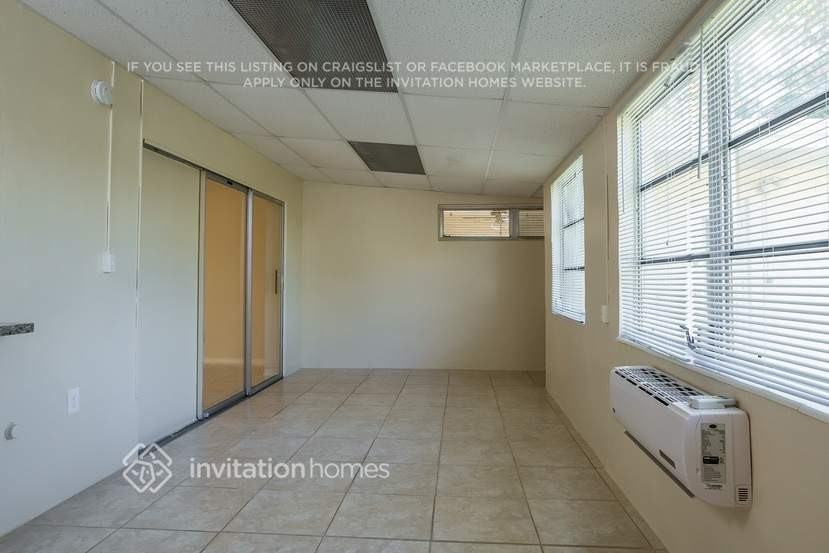 700 S Rainbow Dr - Photo 7 of 18