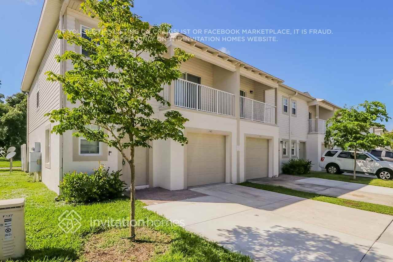 149 Carol Susan Ln - Photo 3 of 18