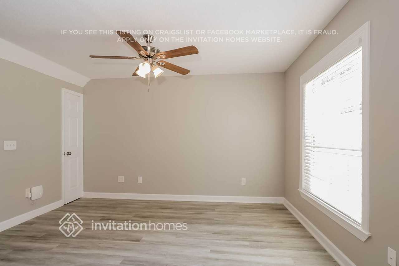 149 Carol Susan Ln - Photo 6 of 18