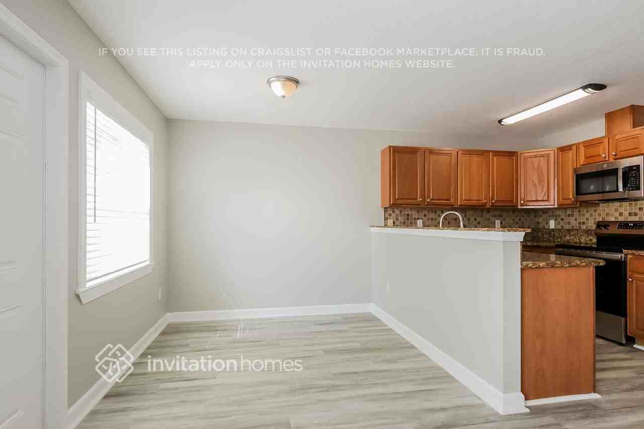 149 Carol Susan Ln - Photo 7 of 18