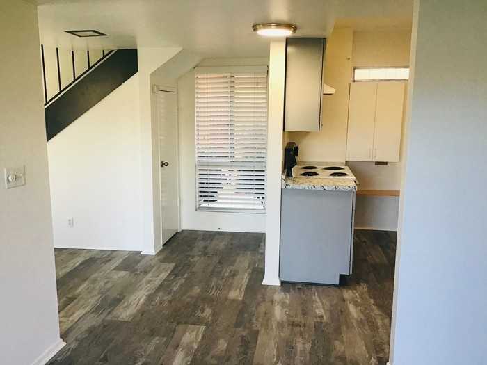 27509 Endeavor St - Photo 6 of 17