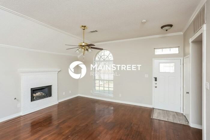 501 Brazos St - Photo 3 of 16