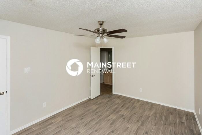 501 Brazos St - Photo 7 of 16