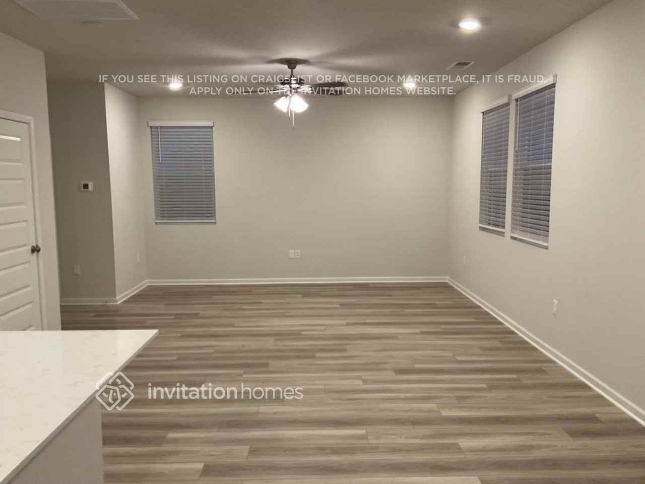 5088 Mifford Dr - Photo 2 of 11