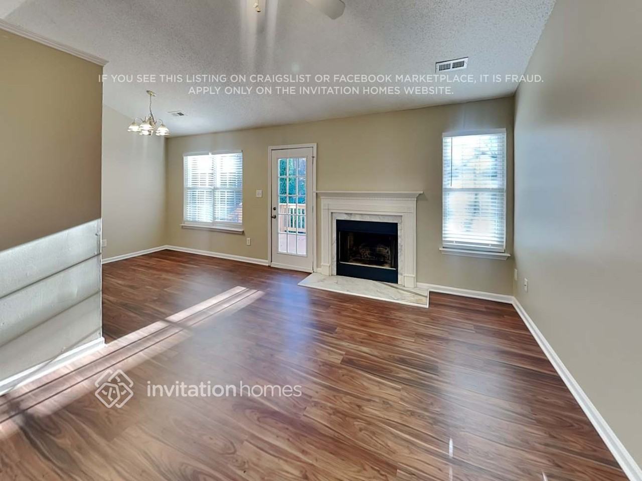 4303 Lothar Ridge Ln - Photo 4 of 18