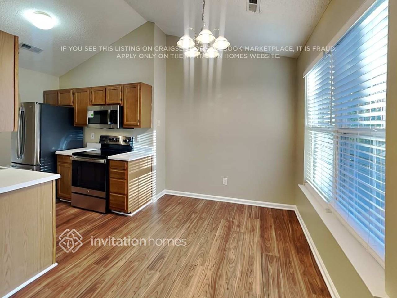 4303 Lothar Ridge Ln - Photo 7 of 18