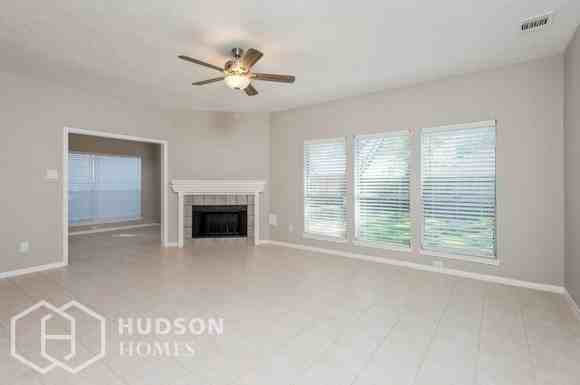 13111 Georgetown Dr - Photo 3 of 18