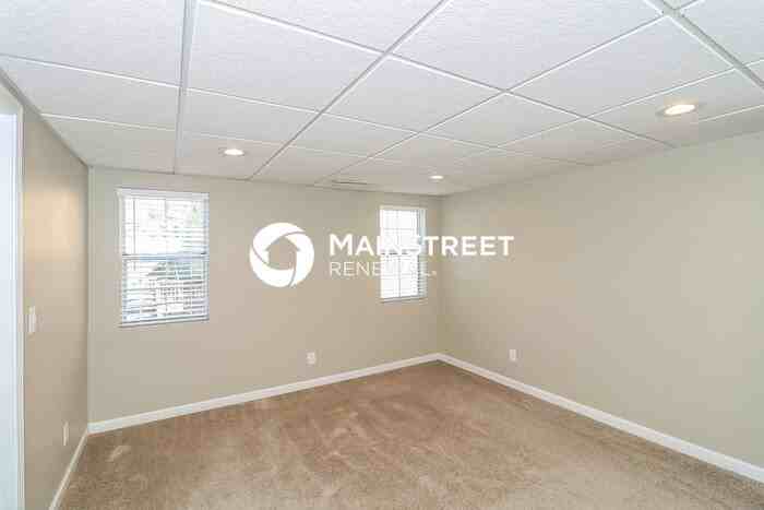 1826 Killarney Dr Sw - Photo 6 of 15