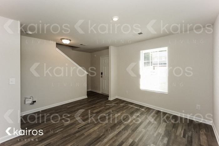 234 Fox Chase Way - Photo 4 of 18