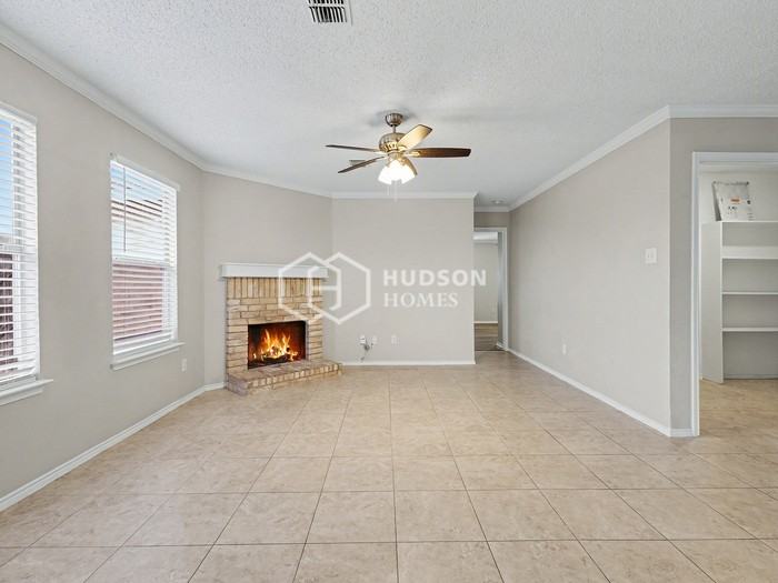 1472 Englewood Dr - Photo 7 of 28