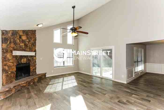 330 Cedar Creek Dr - Photo 6 of 17