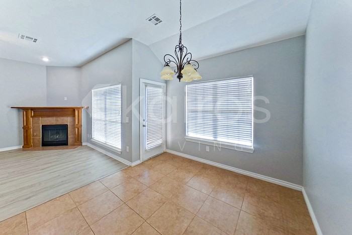 Se 21st St - Photo 7 of 20