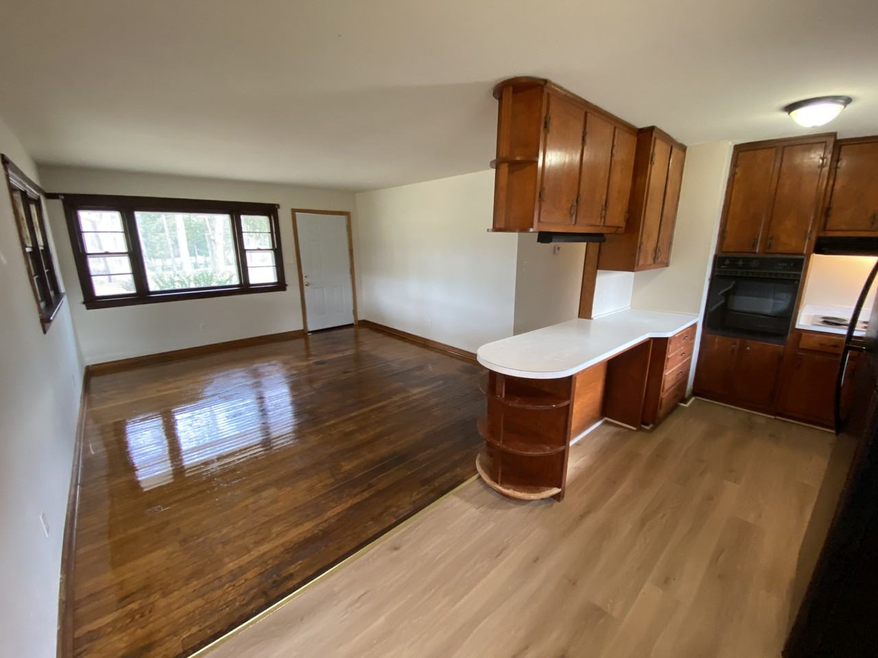 10514 Robert E. Lee Drive - Photo 6 of 29