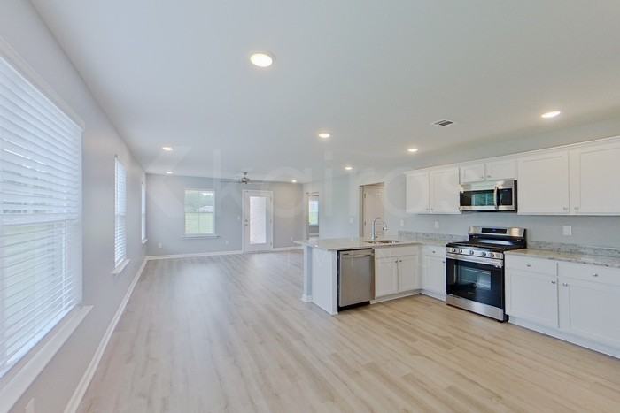 656 June St - Photo 6 of 27