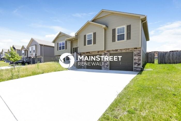 1405 Nw High View Dr - Photo 4 of 17