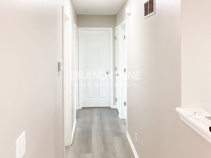 18619 Woodruff St - Photo 3 of 22