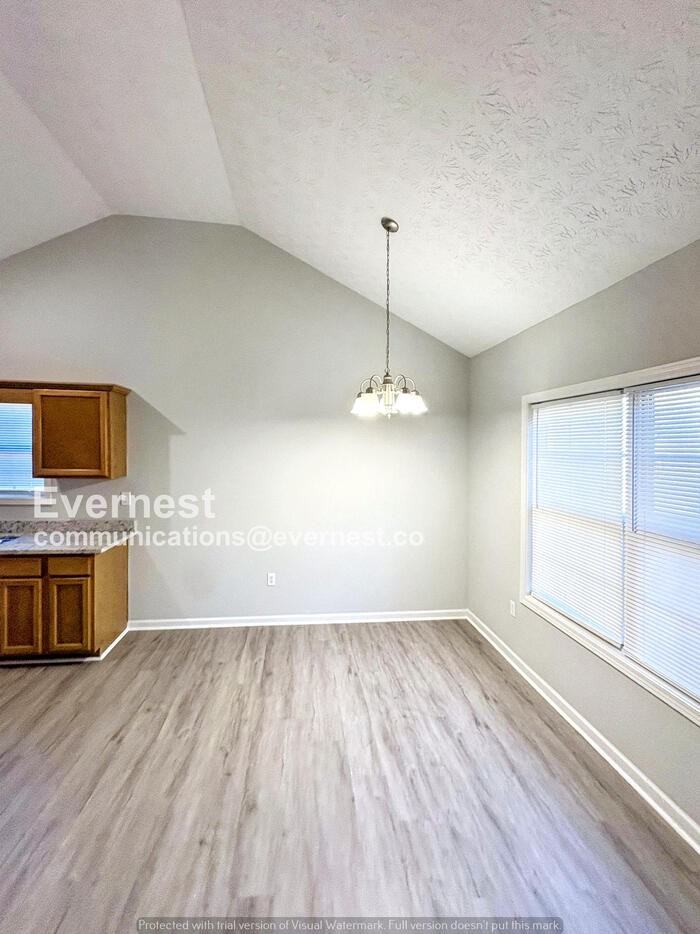 254 Bridgeport Ln - Photo 2 of 16