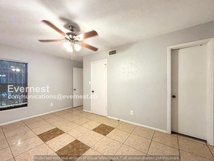 1903 Cedar Ave - Photo 5 of 17