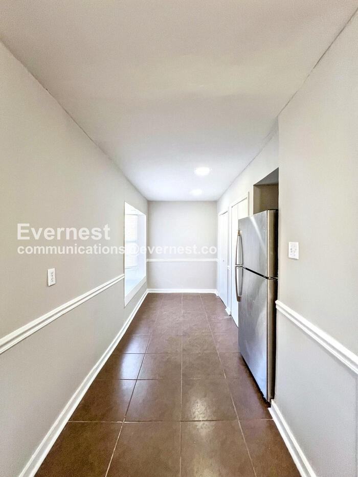 4146 Rhodes Ave - Photo 4 of 27