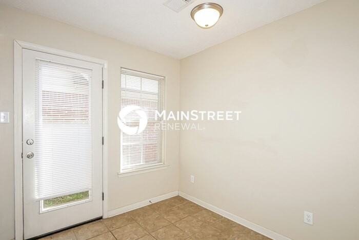 7399 Brentlawn Dr - Photo 6 of 19