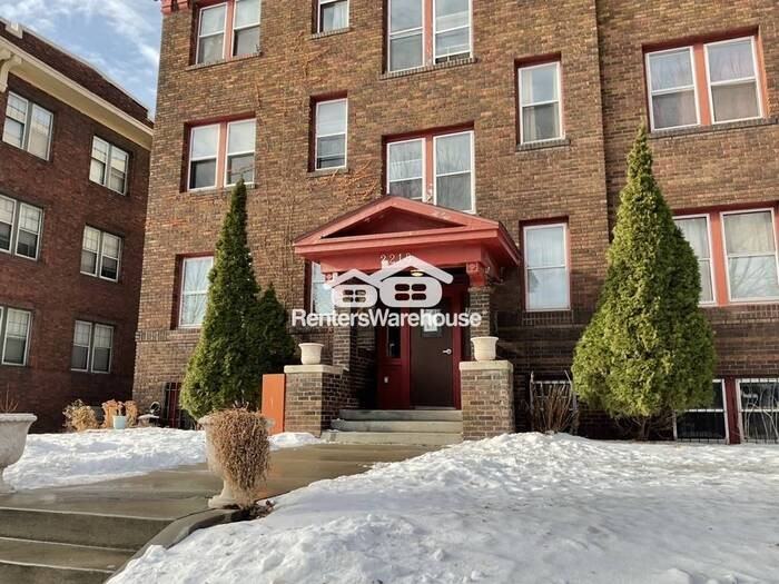 2218 Nicollet Ave #23 - Photo 2 of 18