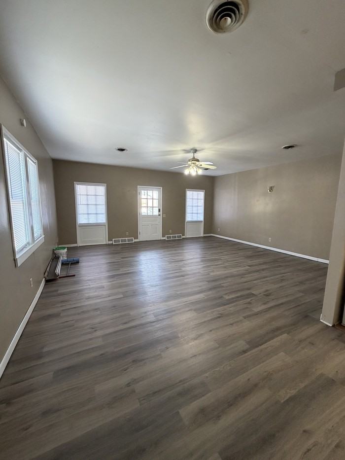 423 W Walnut St #1 - Photo 4 of 16