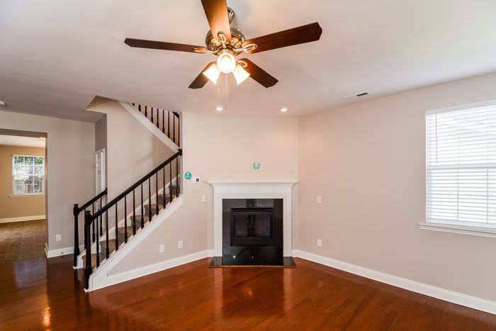 Elizabeth Dr - Photo 4 of 16