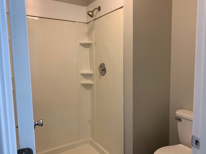 43 Surrey Ct - Photo 7 of 11