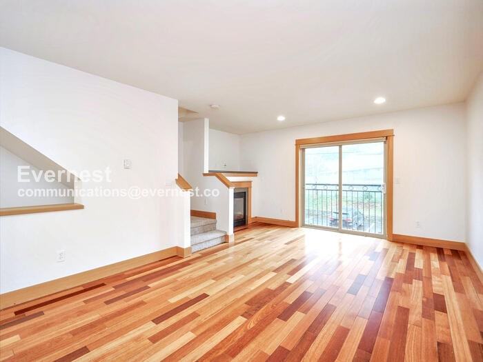 5420 Fauntleroy Way Sw #B - Photo 7 of 26