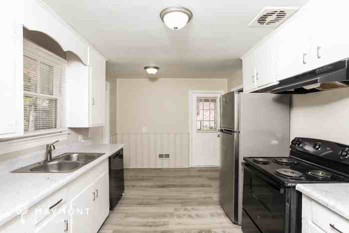 1700 Inglewood Dr - Photo 7 of 14