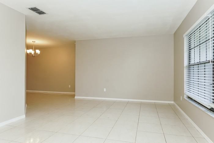 2315 Bay Leaf Dr - Photo 4 of 16