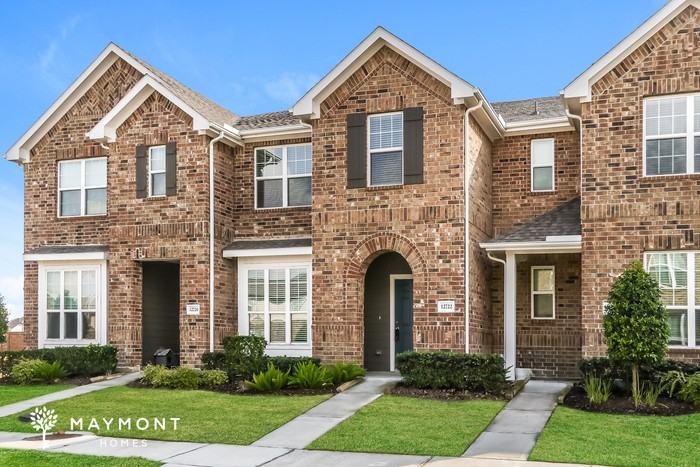 12722 Beatrice Terrace Dr - Photo 2 of 3